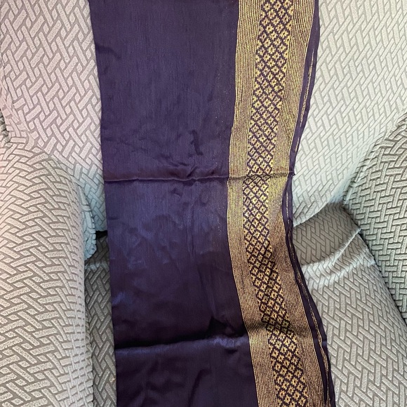 Scarf - Picture 4 of 4